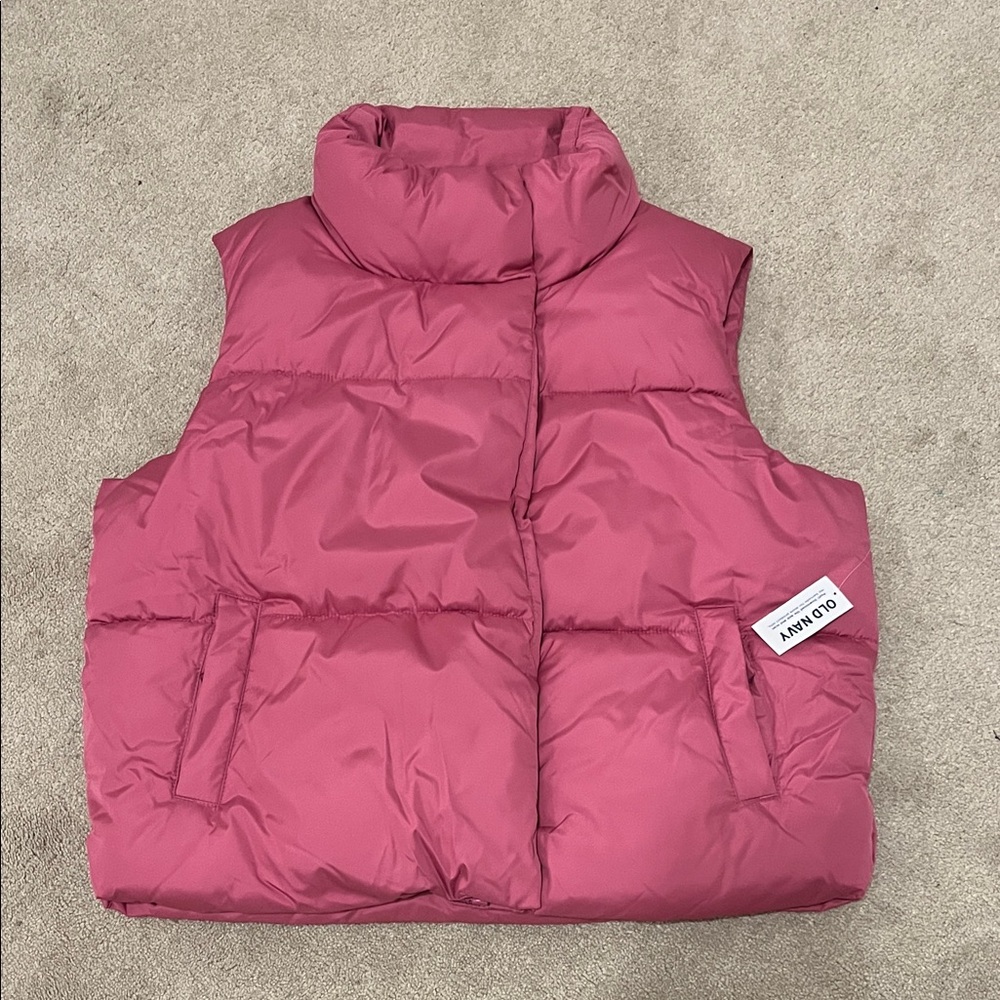 Old Navy NWT Mulberry Quilted Puffer Vest